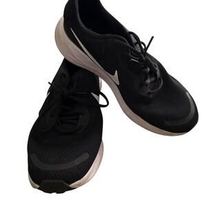 Nike Black and White Running Shoes